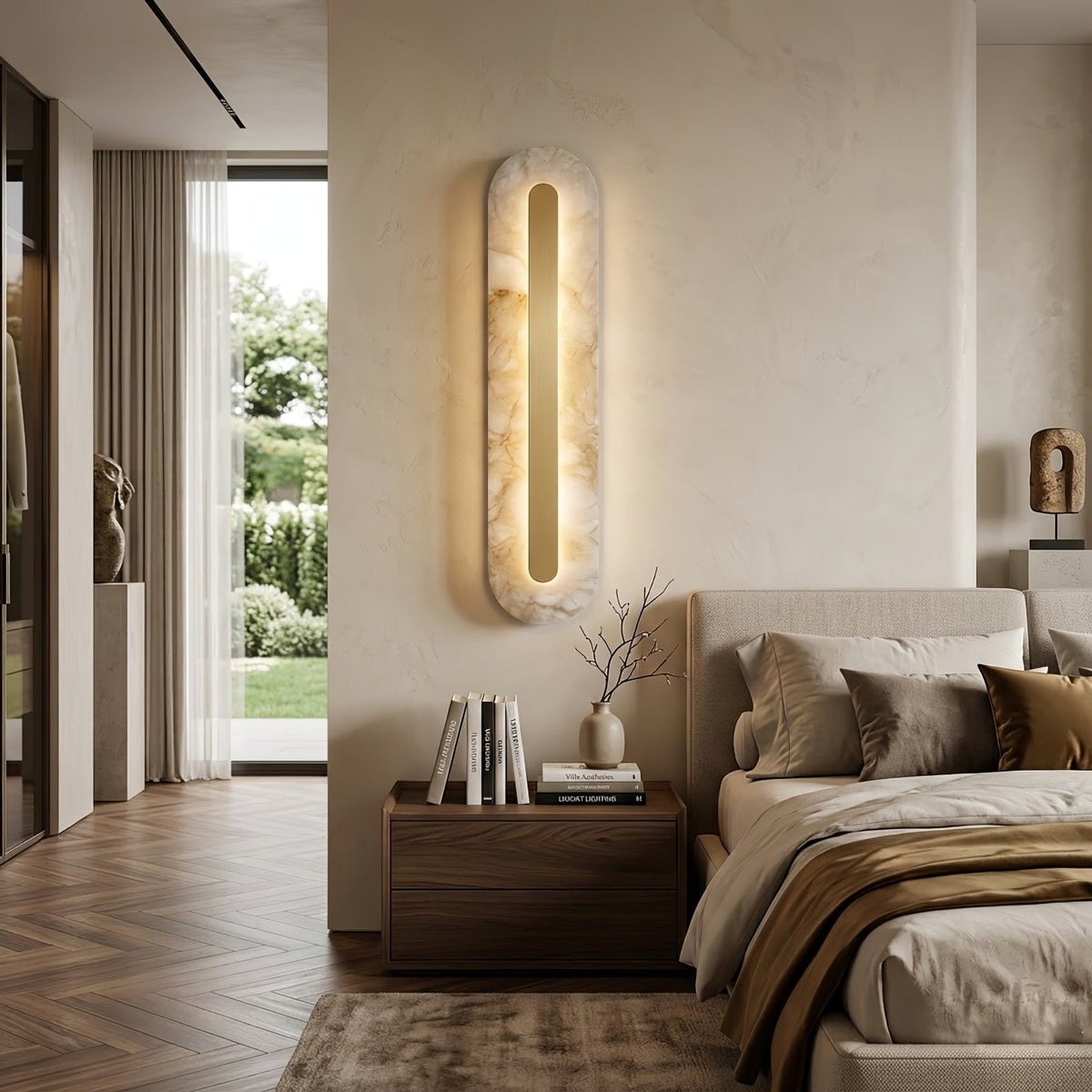 Wall Light – Hand-Sculpted Natural Alabaster – Soft Light, Integrated LED, H 30cm