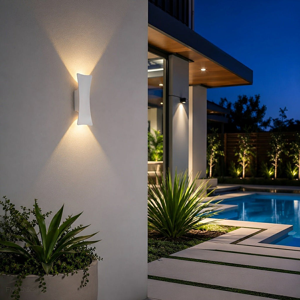 Arc Up-and-Down Outdoor Wall Light – Black Aluminium, IP65, 10W LED, H 24cm
