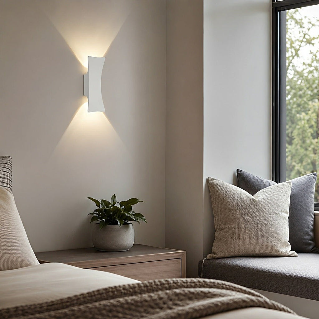 Arc Up-and-Down Outdoor Wall Light – Black Aluminium, IP65, 10W LED, H 24cm