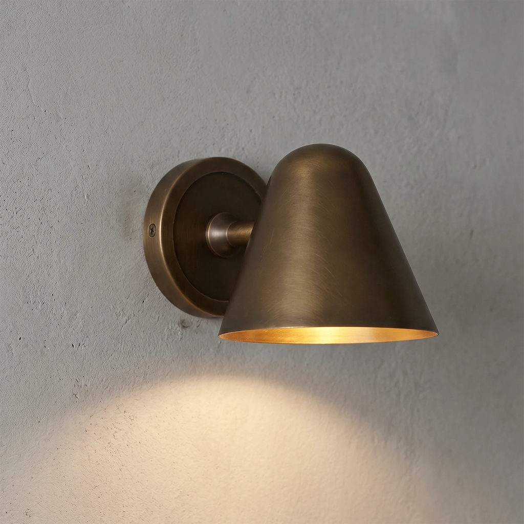 Ballstonn Wall Light – Brushed Brass – Focused Light, GU10 Cap, Dia. 13.5cm