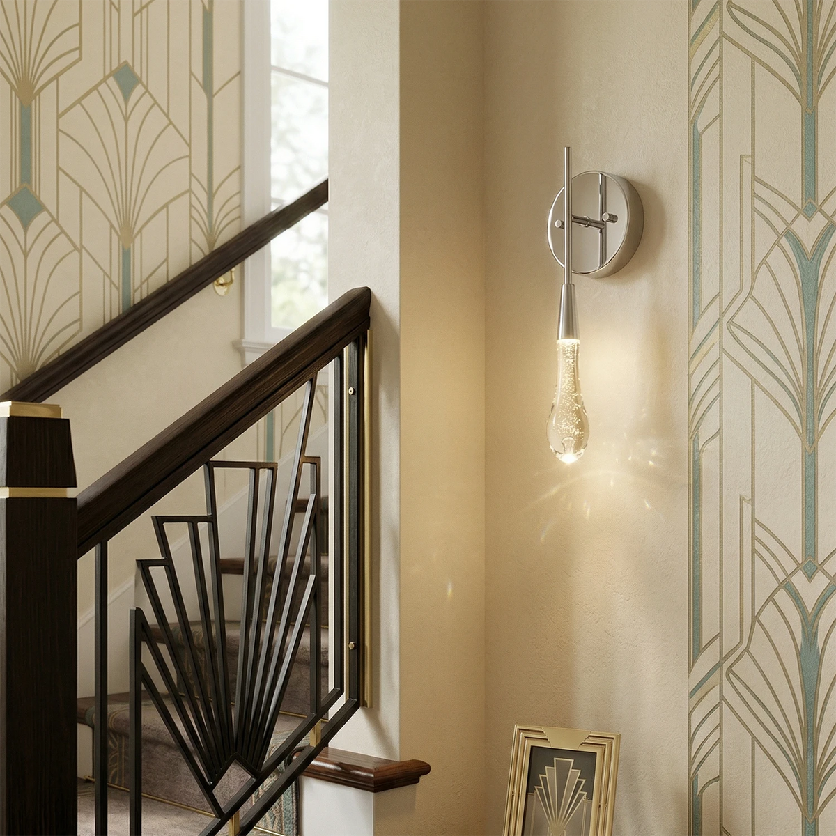 Raindrop wall light in blown glass and brushed metal