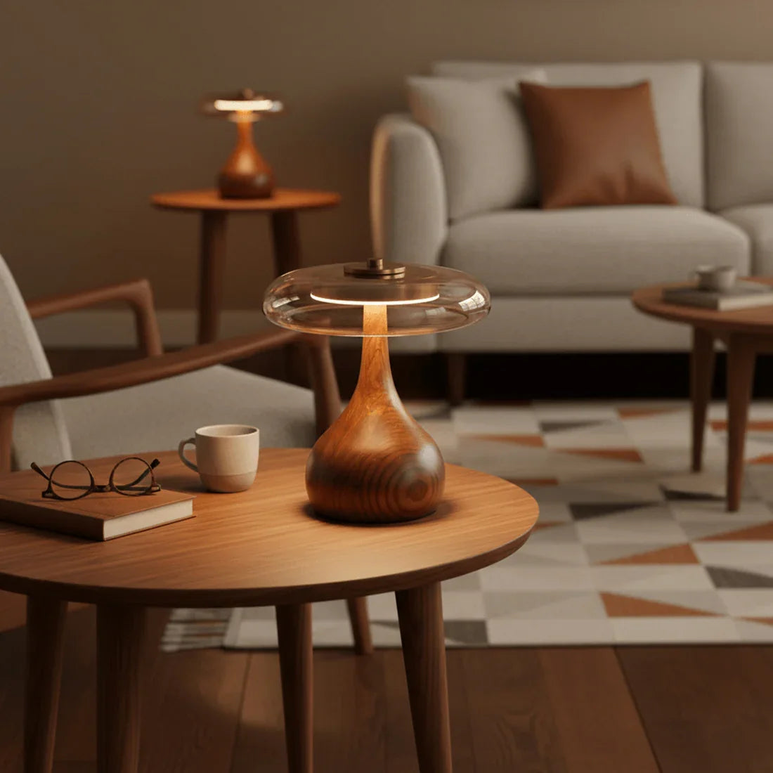 Discus Table Lamp – Wood and Amber Glass – Sculptural Elegance, Integrated LED, Ø 22cm (8.7")